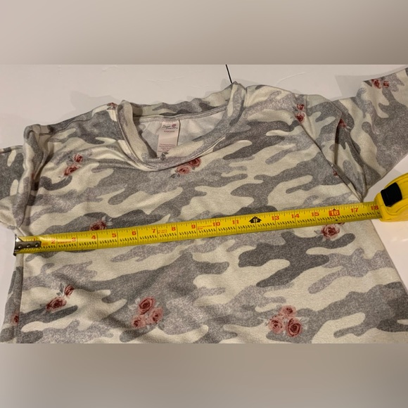 Secret treasures/small(4-6)/camouflaged sweater - Picture 4 of 5